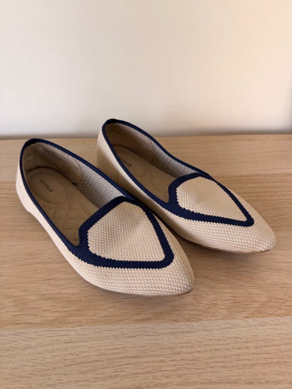 Birdies “Blackbird” Cream & Navy Pointed Knit Flats